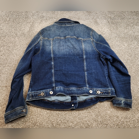 Torrid Denim Jacket Blue Classic Fit Button Front Trucker Style Women Size 2 - Picture 3 of 6